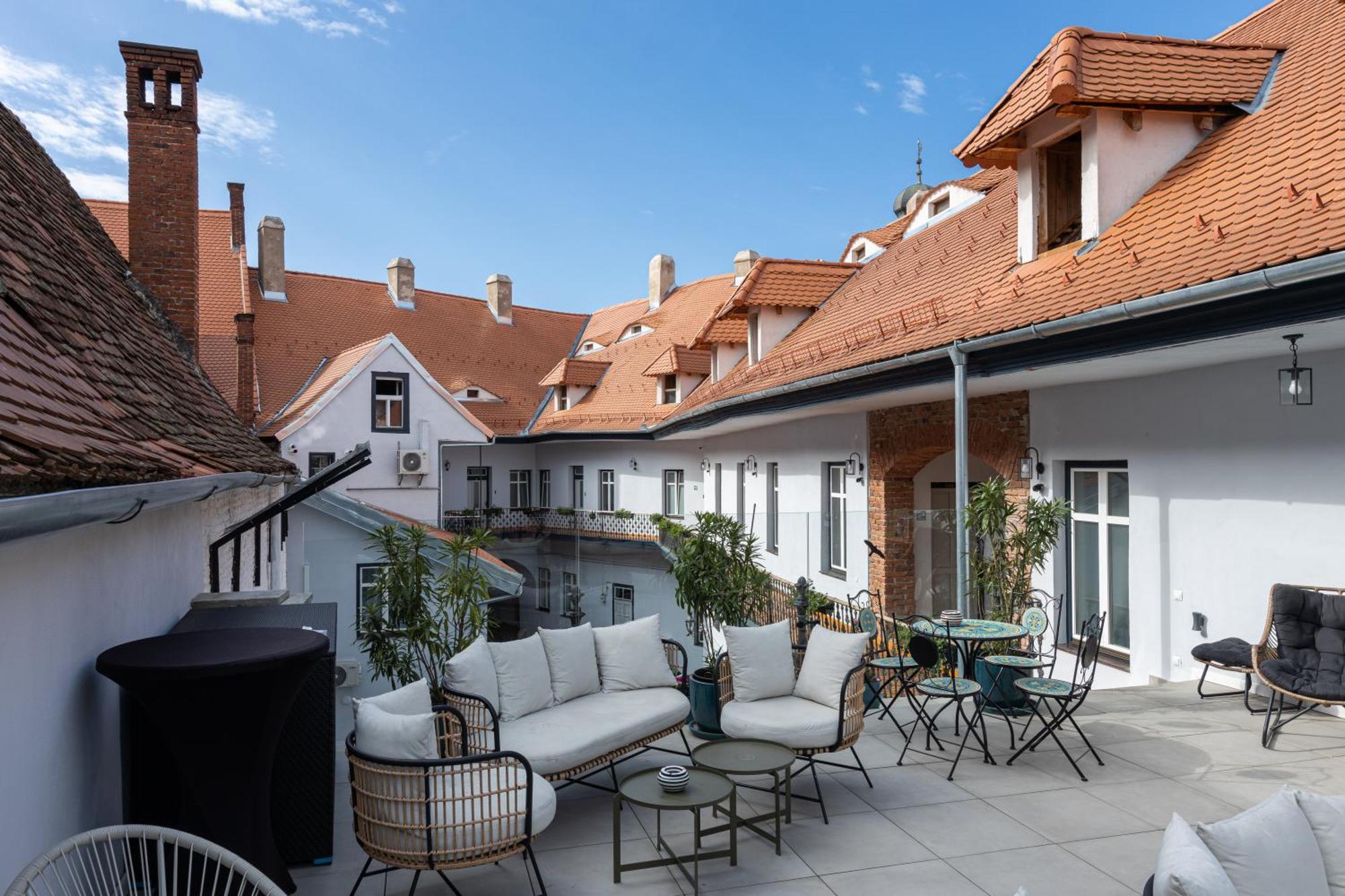 Magister Seven Bed & Breakfast Сибиу Екстериор снимка