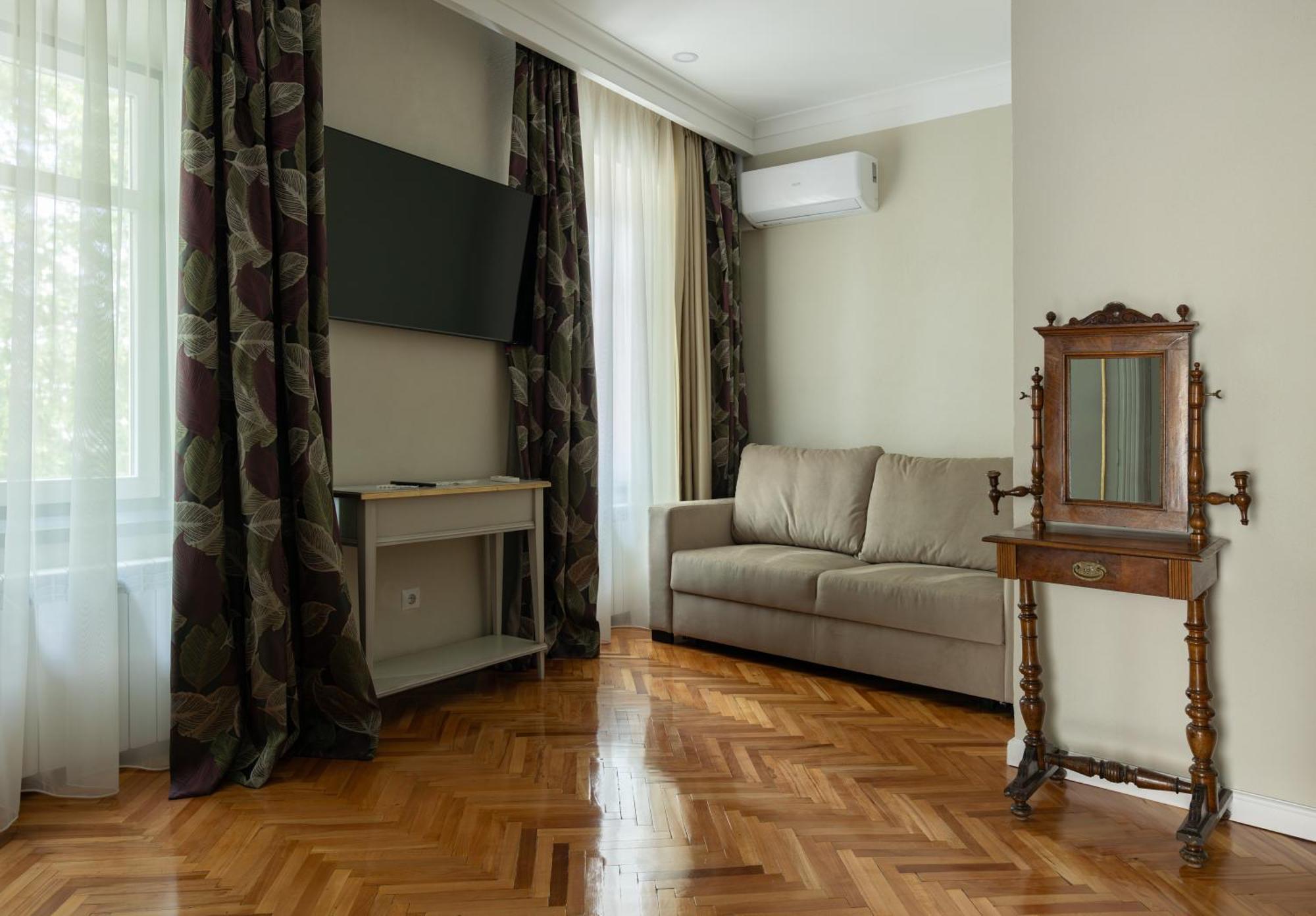 Magister Seven Bed & Breakfast Сибиу Екстериор снимка