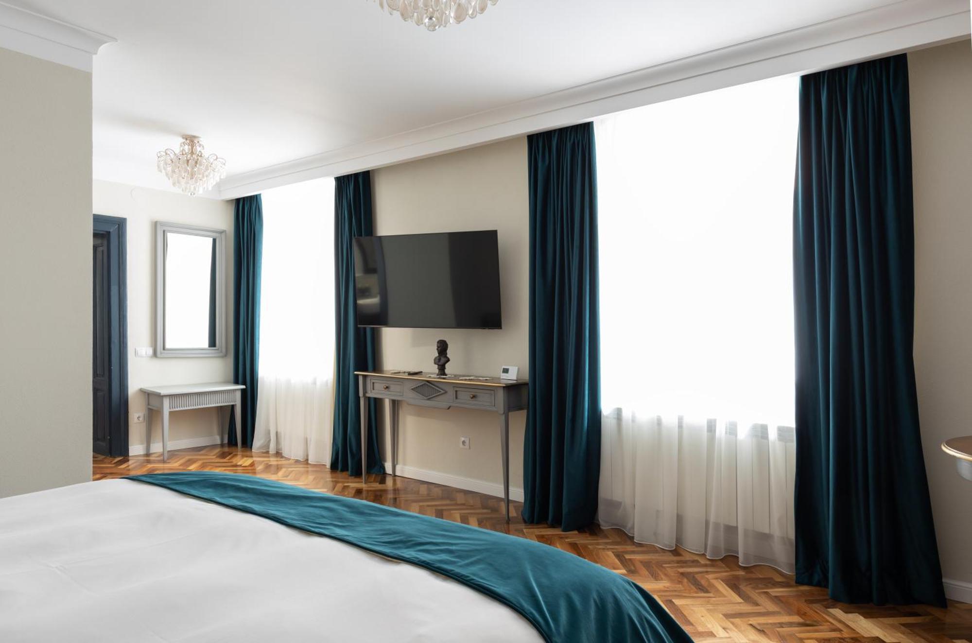 Magister Seven Bed & Breakfast Сибиу Екстериор снимка