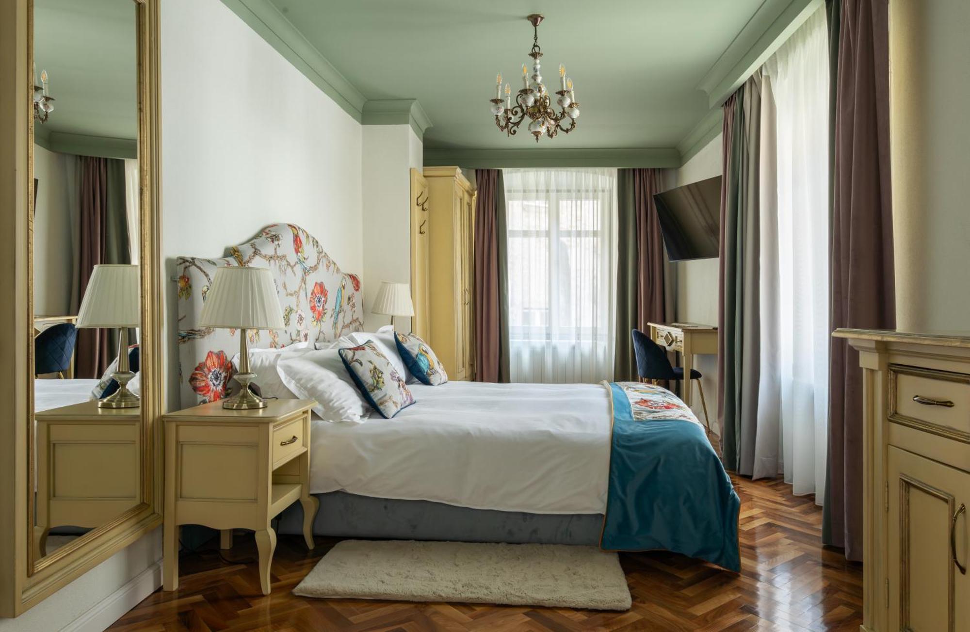 Magister Seven Bed & Breakfast Сибиу Екстериор снимка
